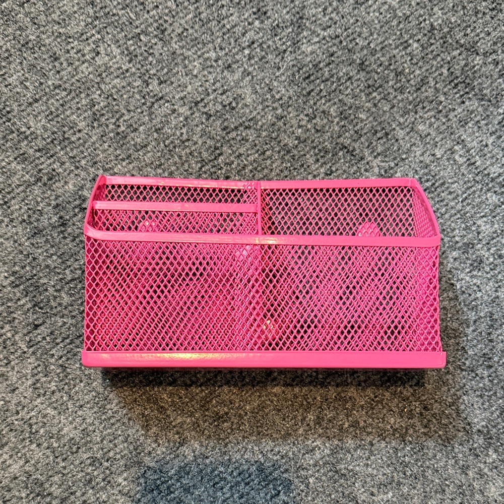 Pink Metal Mesh Organizer